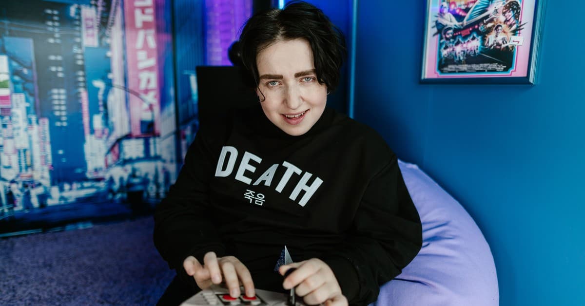Daredevil: Born Again Sparks Fan Debate with Elektra's Return