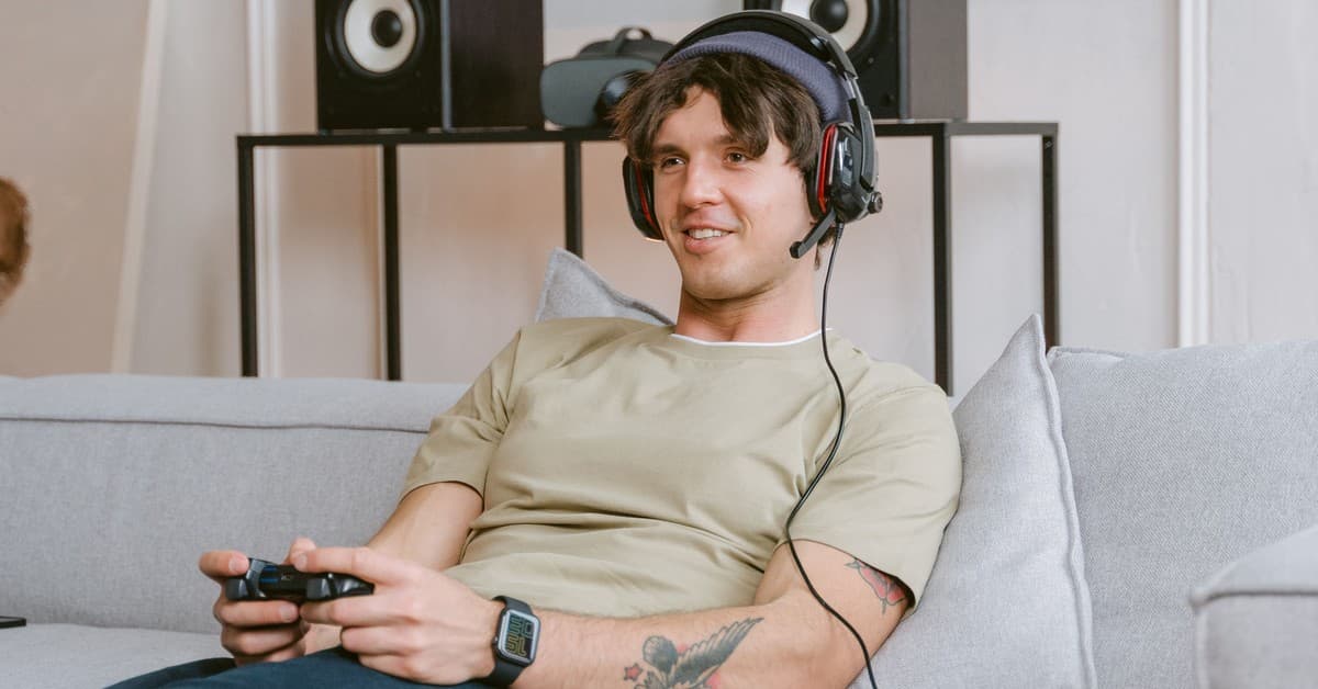 How to Find All 3 Audio Logs in Fortnite Chapter 7, Season 3