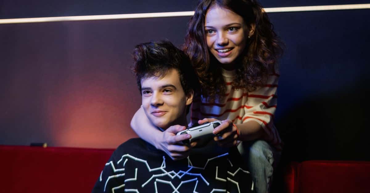 Tom Holland and Zendaya Invited to Insomniac After Praising Marvel's Spider-Man 2