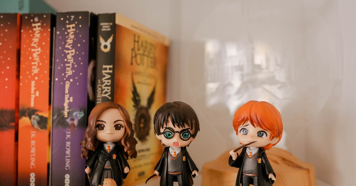 Harry Potter TV Series Casts Peter Serafinowicz as Peeves, a Character Absent from Films