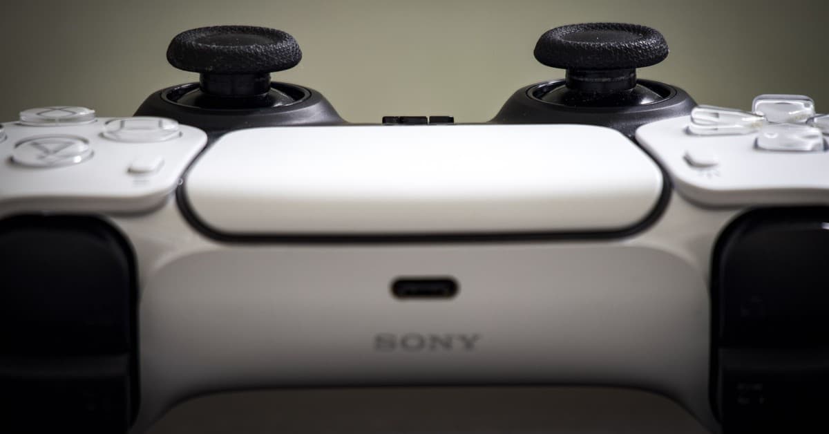 PlayStation 5 DualSense Edge Controller Discounted to $133.99 at Best Buy
